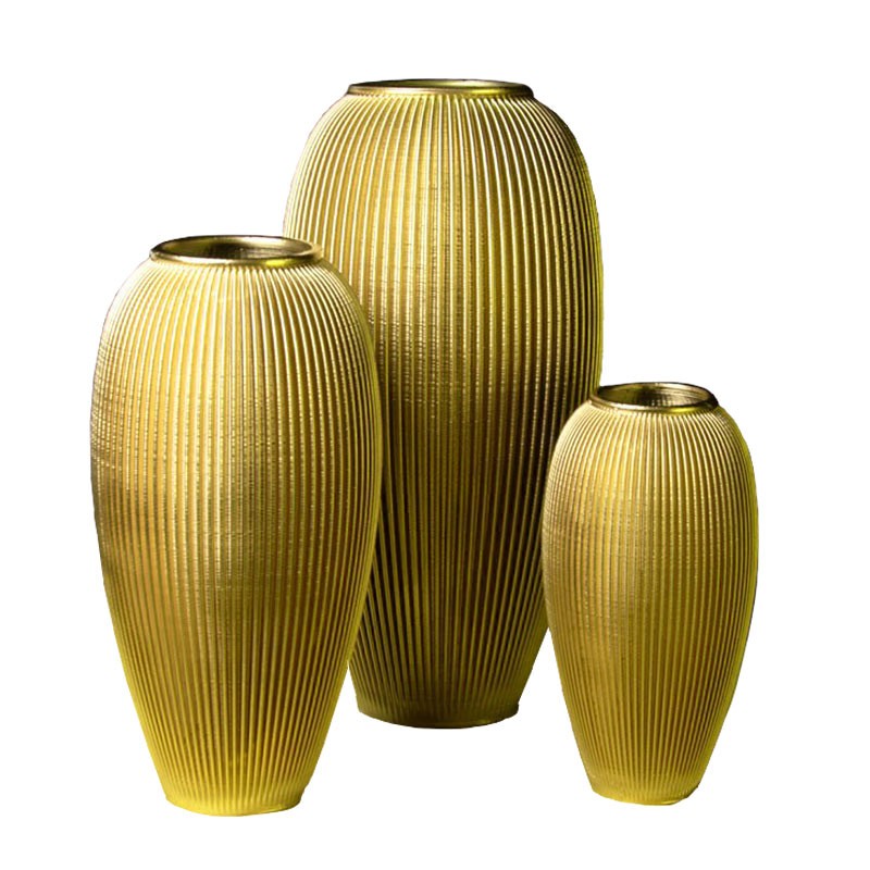 Vase design Alinéa - Couleurs: Or - Volume: 2L Vase design Alinéa - Couleurs: Or - Volume: 2L