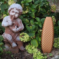 petit vase relief geometrique bronze decoration romantique