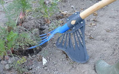 Leve bèche pour jardinage facile